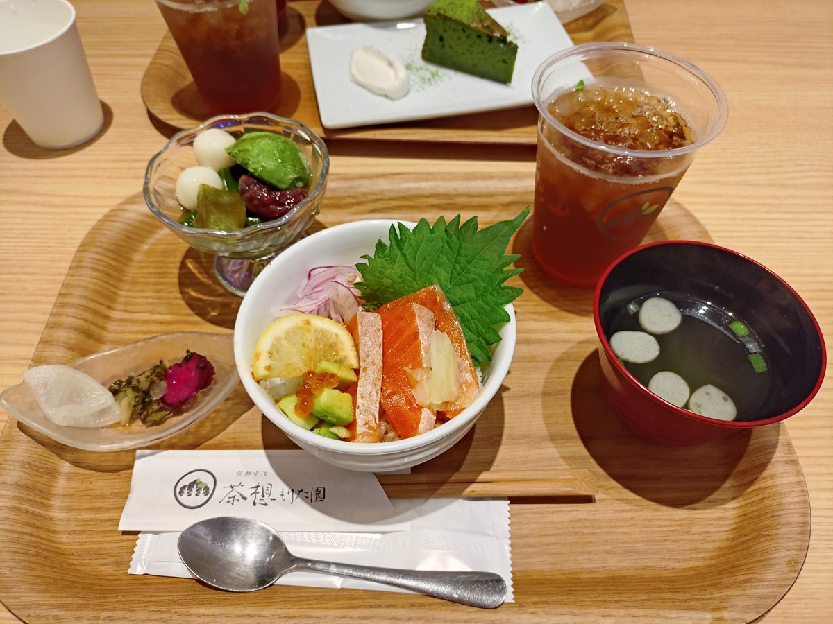 min24_min24's tweet photo. 1週間前の僕🐭知人と用事後…ランチ…美味しかったよ🐀 https://t.co/boMd4ibjup