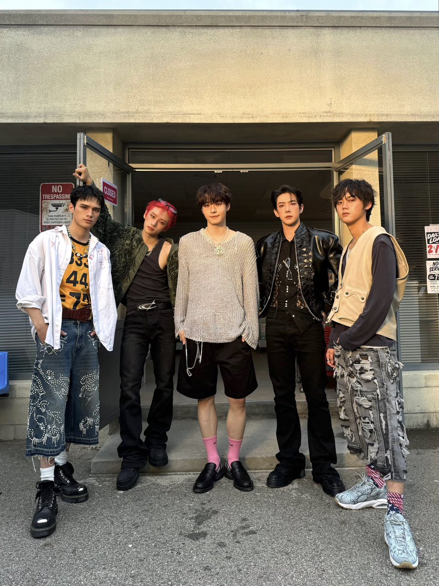 onepact_'s tweet photo. [ONE&amp;BEHIND❤️]

📡 ─── 100% connected💖

#ONEPACT #원팩트
#TUNED_IN #U_so_hot
#ONE_BEHIND https://t.co/lX6EYBBnw0