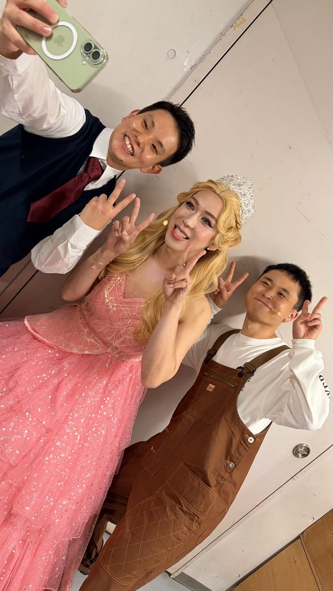 ny_bbb's tweet photo. ご来場くださった皆様、本当にありがとうございました✨
20回目の節目で復活したミュージカルステージ✨グリンダ役を演じられて幸せでした🩷少しでも伝わっていたら幸いです😊
メイク担当ひこのさんにも感謝📸
そして『松』では、みんなの音が一つになる瞬間に感動して涙…忘れられない演奏会でした🎶 https://t.co/m96IgtV78Z