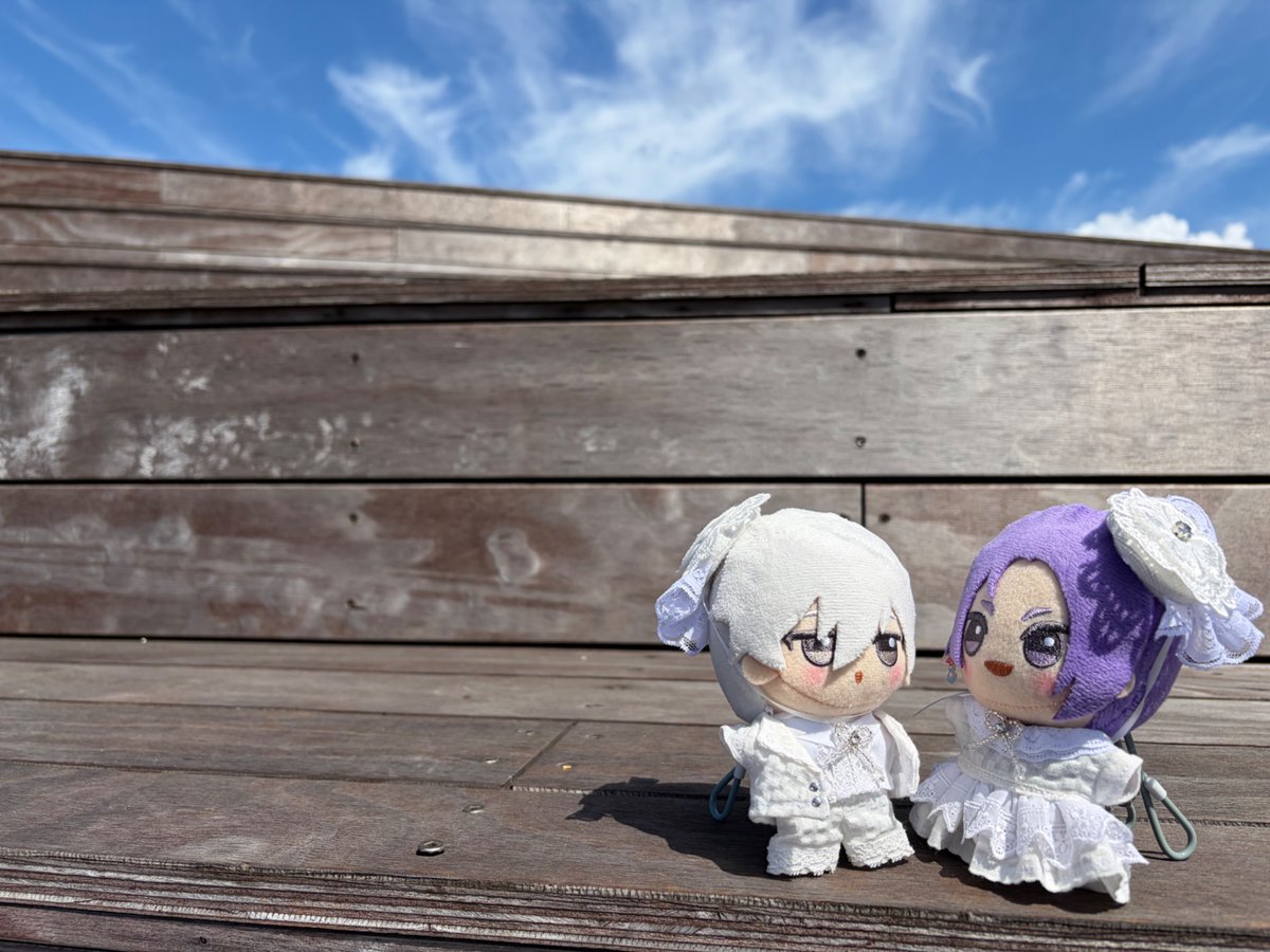 RgY817890's tweet photo. 私たち結婚しました風なngro 
青空キレイですね♡
花婿さんお嫁さんのことしか見てませんね♡
ro誕に使いたかった写真だけど可愛く撮れたので見てください🥳 https://t.co/I8VQbD9LCs