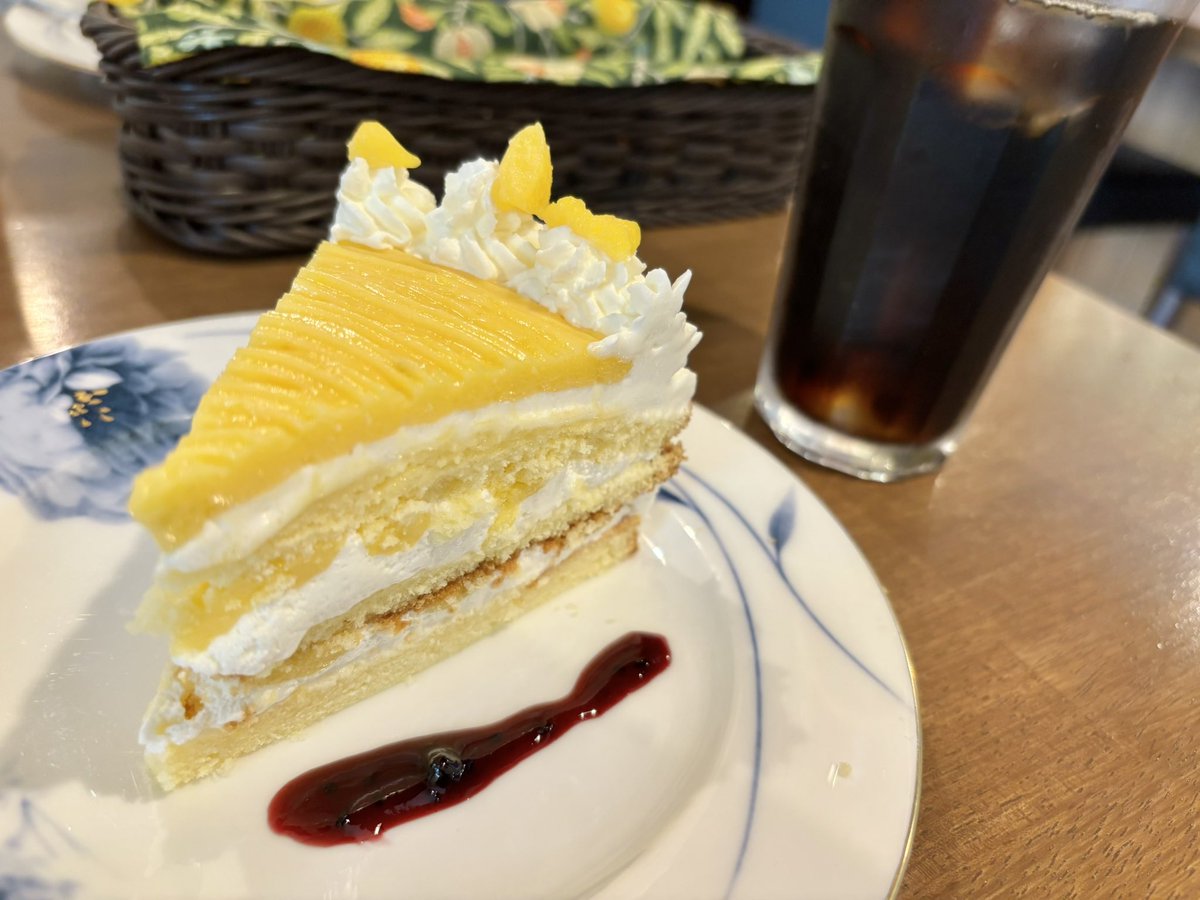 Lica_Ree's tweet photo. ランチ→カフェで満たされて
写真散歩でリフレッシュ🌱 https://t.co/a3cJ7ElLXS