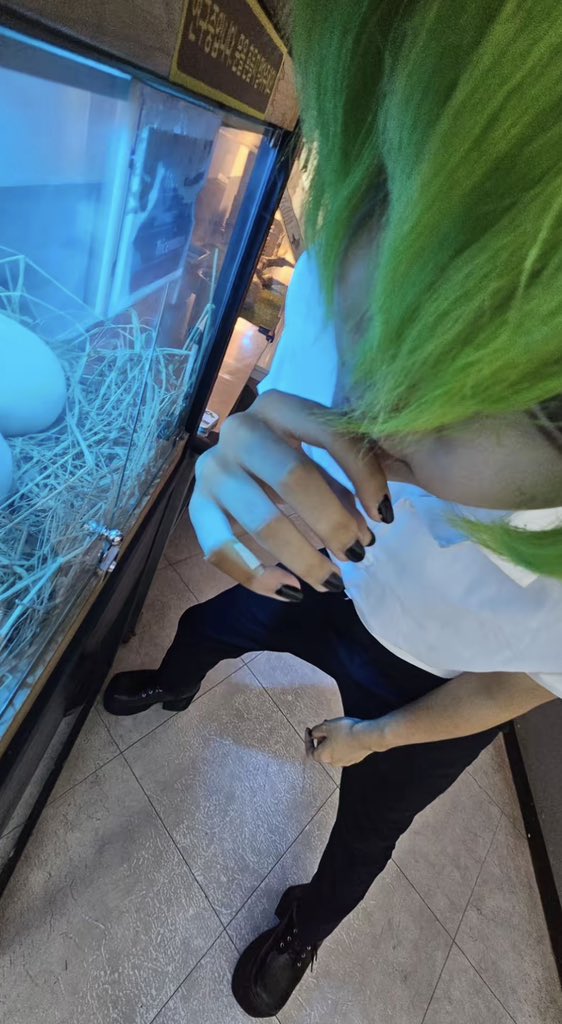 H2oscn's tweet photo. 슈님 왜자꾸 저 이상한사진만찍으세요 https://t.co/IO5NaegtQi