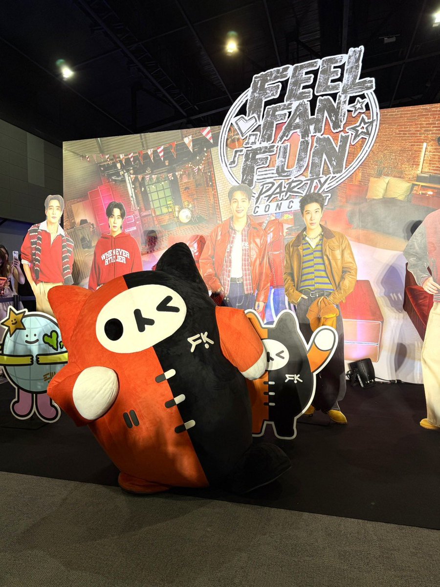 yuzu_mumu_gmmtv's tweet photo. มุไม่หยักหั้ยปาตี้วันสุดท้ายเลยเมี๊ยววว 
#YUZUMUMU #FFFPartyConcert2026D2 https://t.co/jEKjDERK7Q