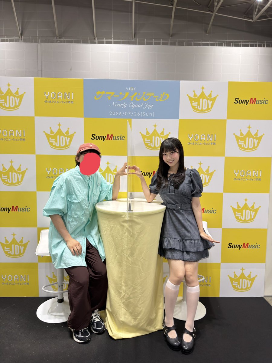 oshimenhadare's tweet photo. 2部　天野香乃愛
めちゃくちゃ元気でめちゃくちゃかわいい

撮り終わってスマホ受け取って荷物取りに行くギリギリまで手振ってくれて
「まってるねー」と言われたので
行きます、あまのこのあはじめます

あと左手もちゃんとアイドルで素晴らしいです
そしてまたしてもハートできてない https://t.co/aHyqNEdEgy
