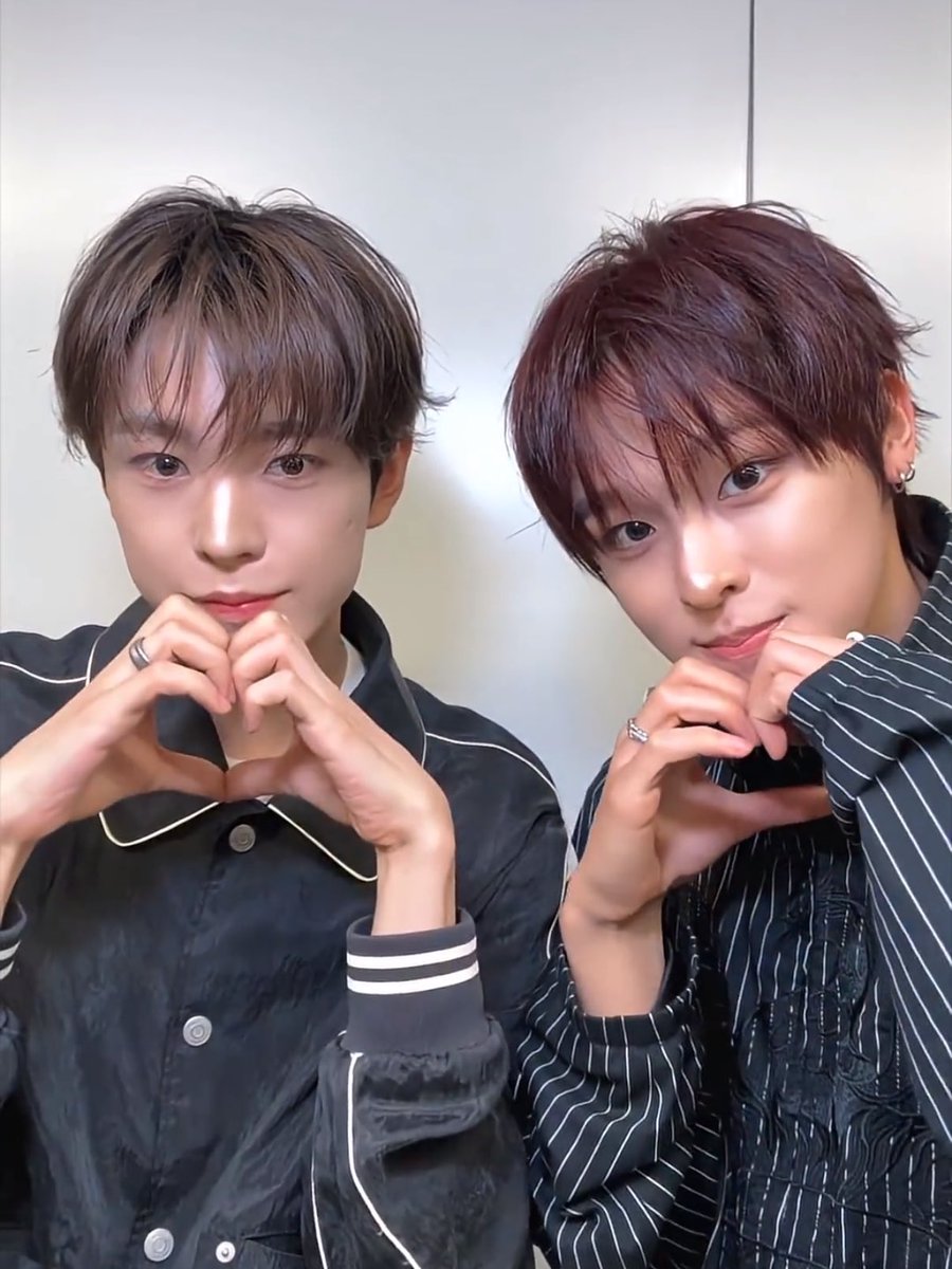 RealBokja's tweet photo. ❤️🩵❤️🩵 https://t.co/X2j6oQoTPq