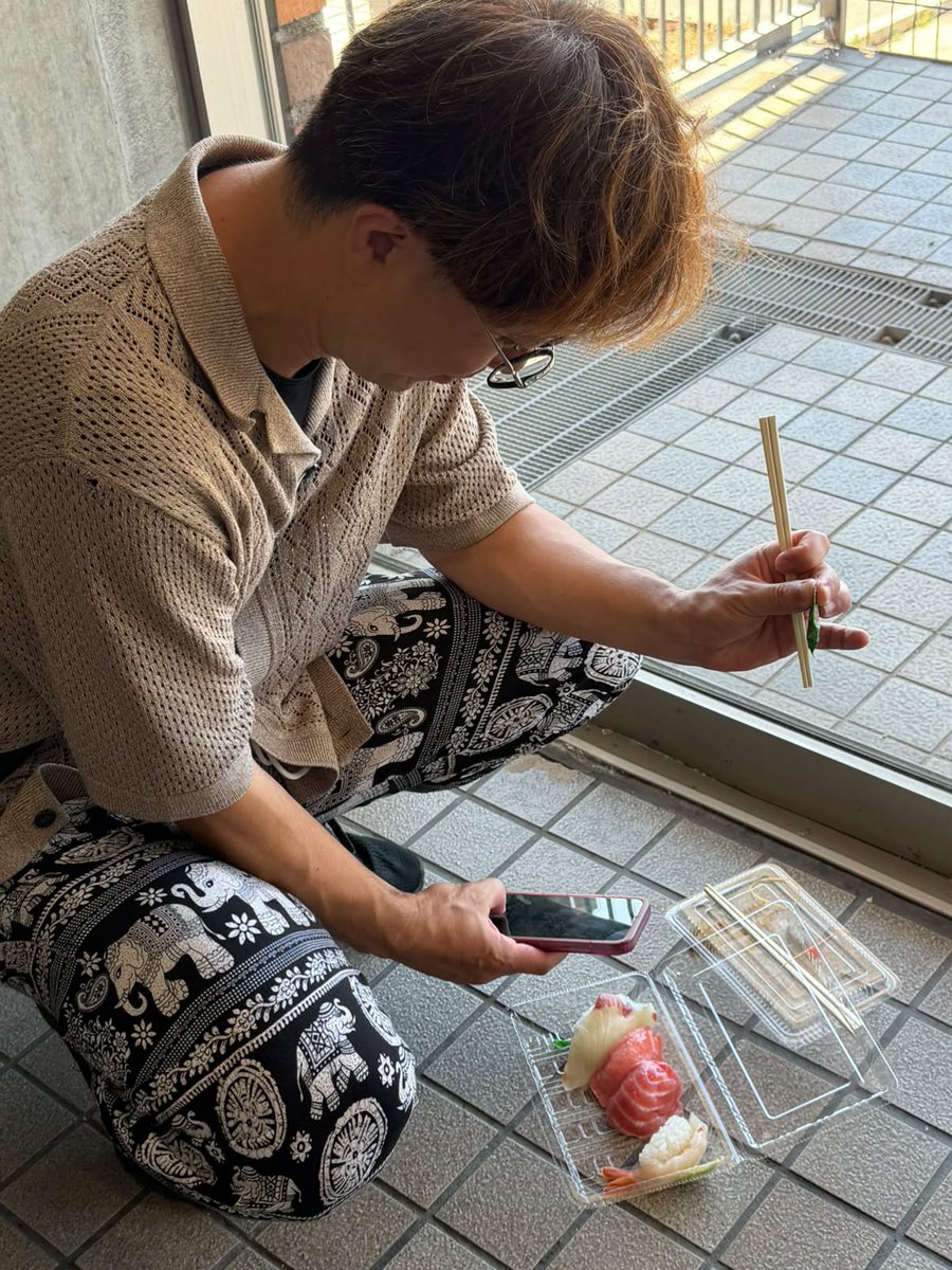 AkiyoshiKoba tweet picture