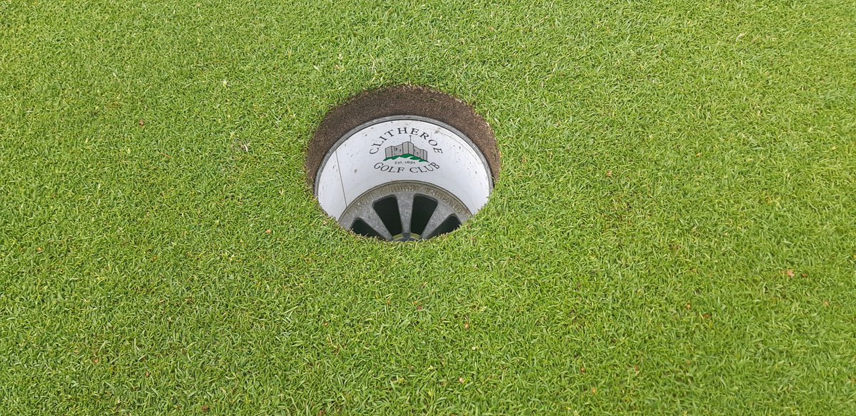 Clitheroegreens's tweet photo. Big effort by the team this morning for the club championship.Greens cut&amp; rolled, holes changed, bunkers raked &amp; plenty of blowing being 
carried out after yesterdays wind . https://t.co/iShJYzLLuM
