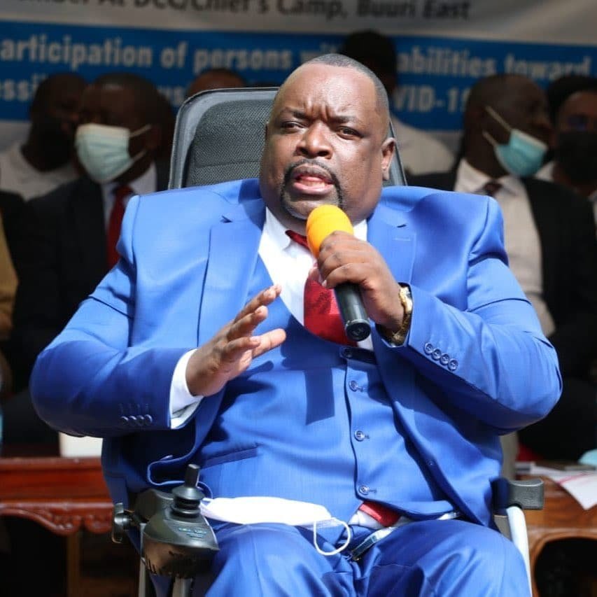 sholard_mancity's tweet photo. Makarina says: "Aden Duale said the TRUTH about Kikuyus... William Ruto, don't PLEASE Kikuyus at all... Just solidify the other 43+ tribes."🚨

Imagine believing millions of voters across 43+ communities are mindless sheep who can simply be herded in one political direction. 

That's the kind of outdated tribal arithmetic that ignores reality.

Hunger doesn't have a tribe. High taxes don't have a tribe. The cost of living doesn't have a tribe.

If anyone thinks 2027 can be won through ethnic headcounts alone while ignoring those shared concerns, they may be misreading the political landscape. 

The boat hasn't just sailed, it may already be taking on water.
