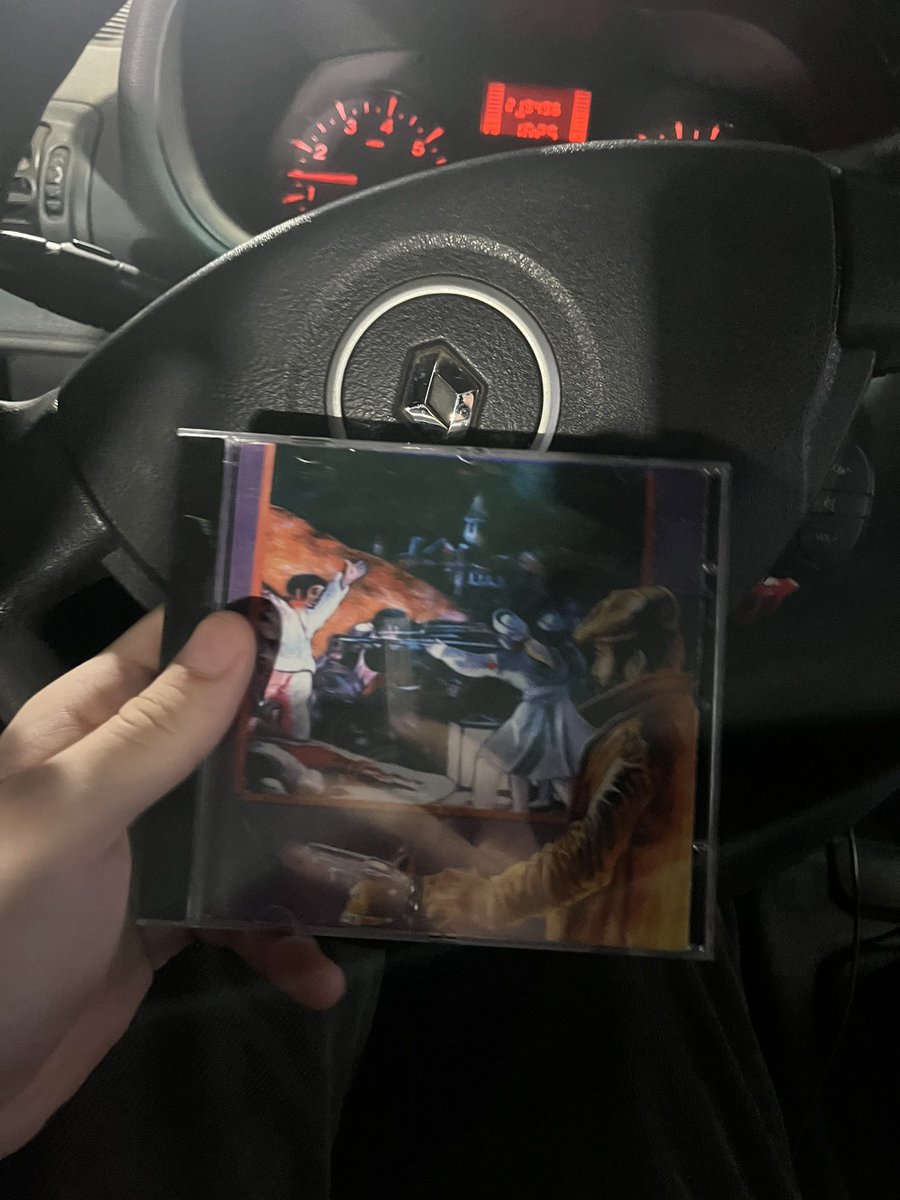 valennalee's tweet photo. este disco y estar re borracho volviendo a casa https://t.co/lgGiMNVkwd