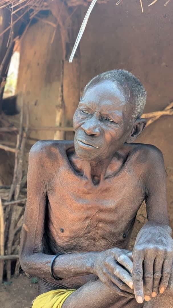 Jamila550337's tweet photo. @KagutaMuseveni The people ur ruling ar dieing of huger we know Ugandans didn’t elect you but before forcing your self on people force your self to feed these Ugandans they live in the region were gold and diamond mined use quarter money of their gold and support them please https://t.co/o19IfOCFqL