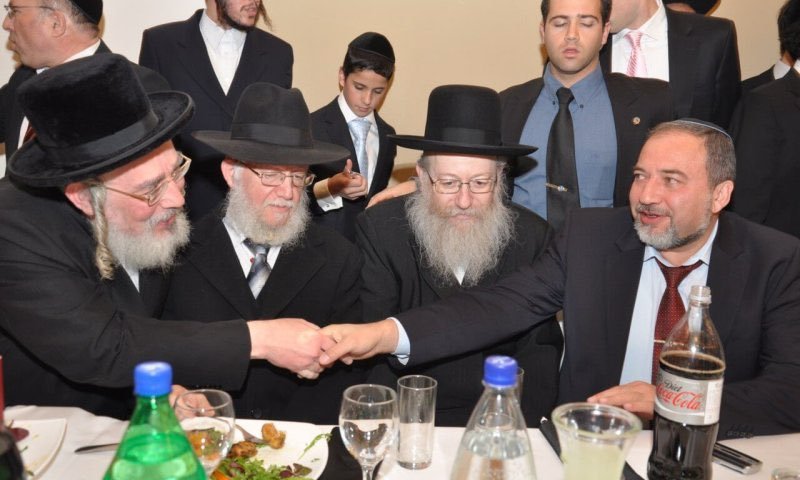 Roni23Rs0's tweet photo. @AvigdorLiberman וזה לא AI https://t.co/tnrc7cgjPa
