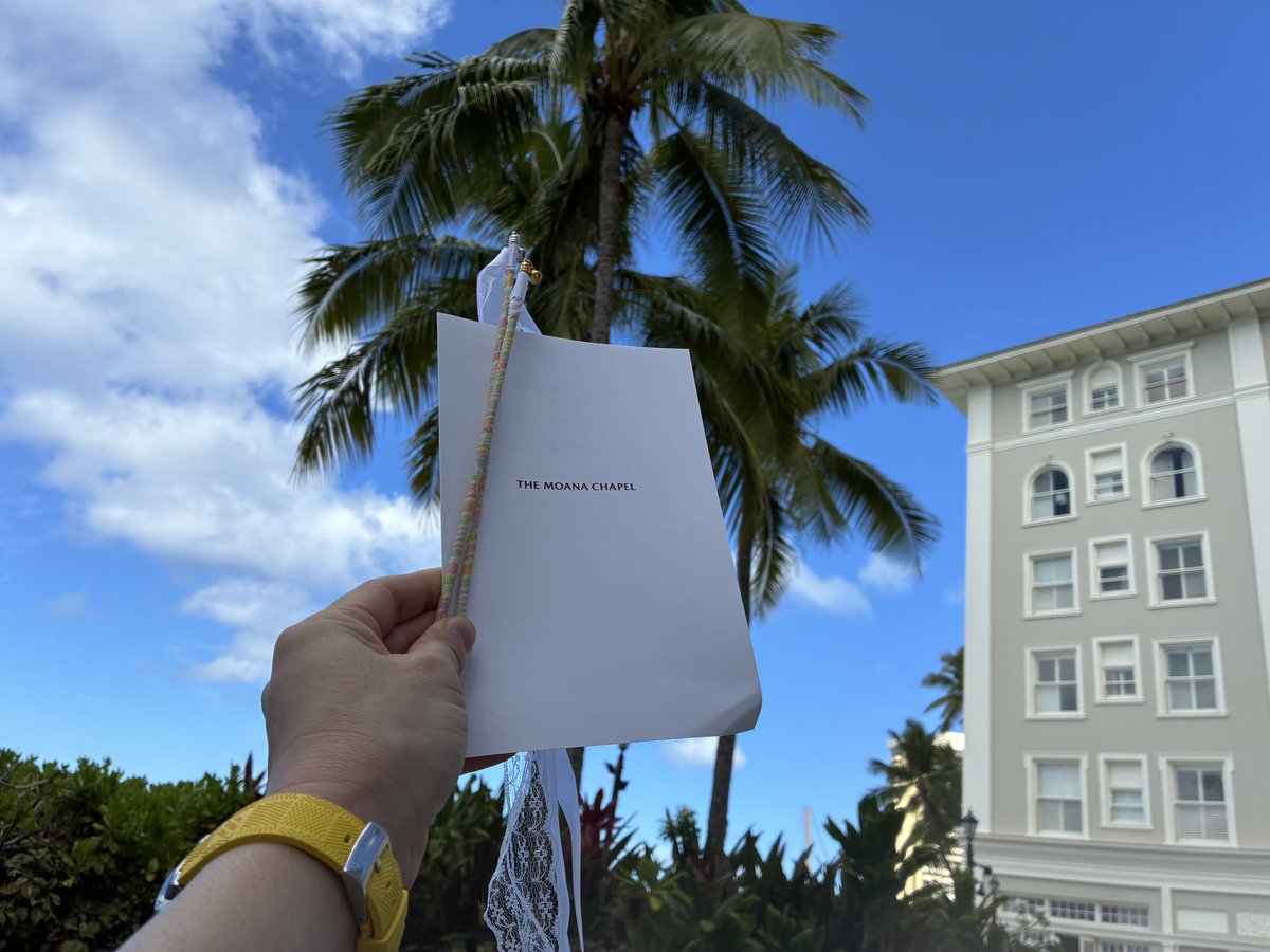norichan1014's tweet photo. Congratulations my bro.

#ハワイ #hawaii #ハワイ旅行 #hawaiitrip #ワイキキ #waikiki #ホノルル #honolulu #aloha #mahalo  #ハワイライフ #海 #サンセット #モアナサーフライダー https://t.co/kc64z8EN1I