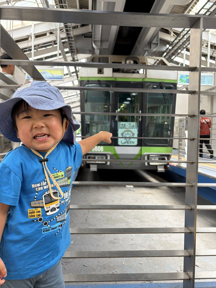 watta_conductor's tweet photo. むすこのリクエストにお応えして(^^)
ローカル乗り鉄day🚃

#湘南モノレール
#江ノ電
#東海道線
#300形

@Enoden_official 
@sora_de_bra_n 
＠JREast_official https://t.co/TCwCBJ8IHv