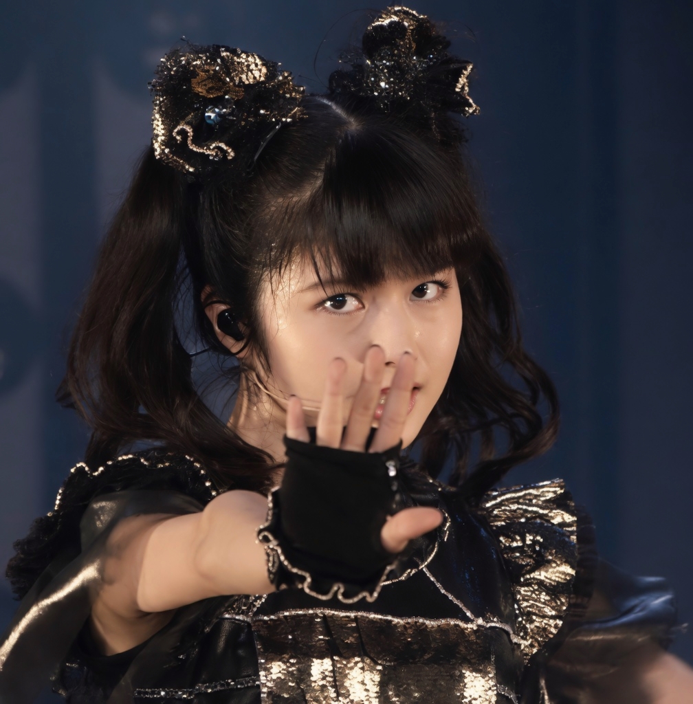 ChikaM01's tweet photo. 7/26  こんばんは🙆‍♀️

日曜日の夜という「週末の終わり」を、
全力で拒否したい皆様....無理のようです😇
月曜日がこちらの様子をうかがってます😱
月曜日を迎え撃つ体力を充電するため、
この後も涼しくてお寛ぎください🤘😛🤘

それでは皆様素敵な夜を‼️🍅💞
また来週👋

#BABYMETAL #YUIMETAL https://t.co/cQDIclQuge