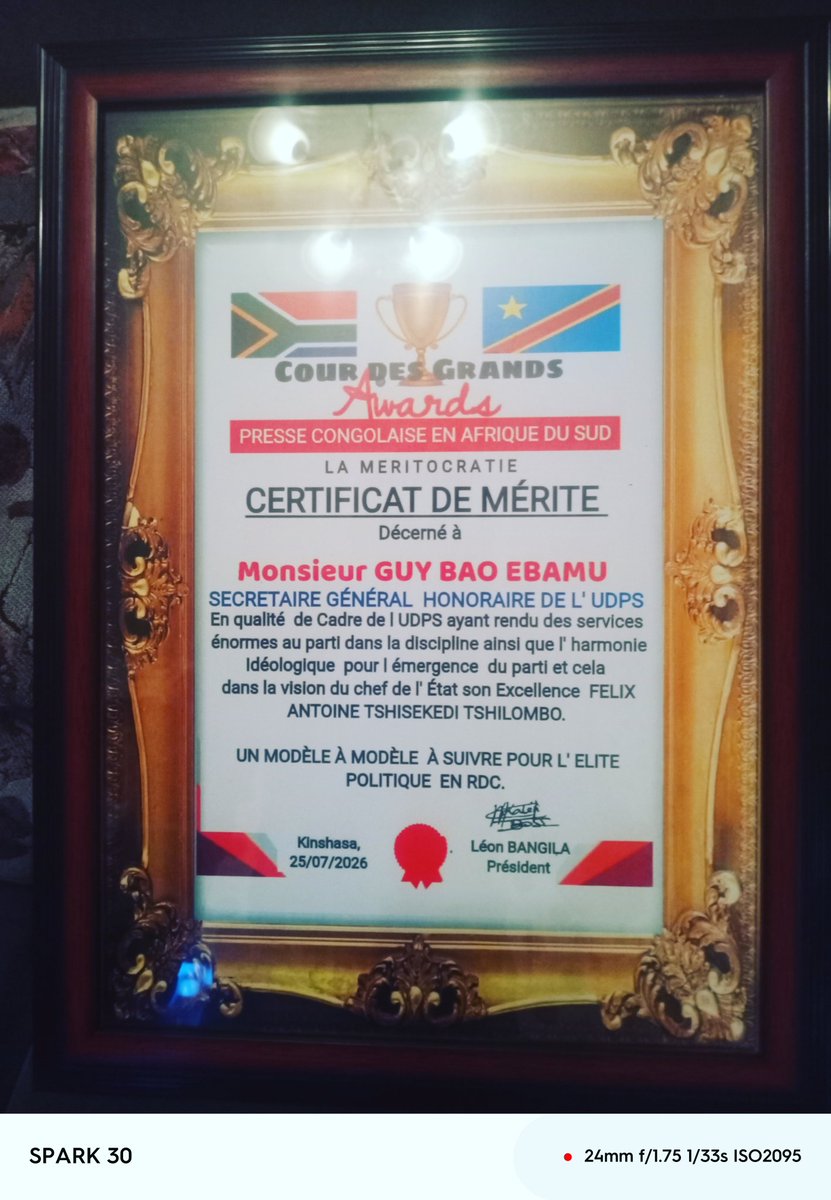 djunes_mfutu's tweet photo. La Presse congolaise en Afrique du Sud, à travers les Cour des Grands Awards, a décerné un Certificat de Mérite à Monsieur Guy Bao Ebamu, Secrétaire Général Honoraire de l'UDPS.

Cette distinction récompense les immenses services qu'il a rendus au sein de l'UDPS. https://t.co/8OyCKnfgQP