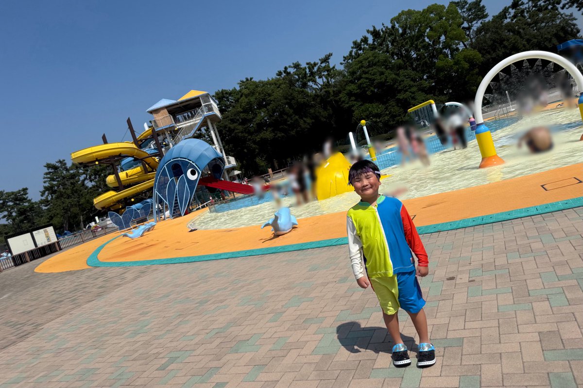 beautifulbell22's tweet photo. 浜寺公園プール🏊✨

ずっと気になっててやっと行ってきた❣️
車無しの我が家としては
電車で行けるプールは貴重🙏
14時着くらいで行ったんだけど
朝からのお客さんはちらほら帰り始めてて
人もそんなに多くなく楽しめた🥰

りったんは結局ずっと流れるプールにいたよ🤣 https://t.co/0KyNjD9MGn