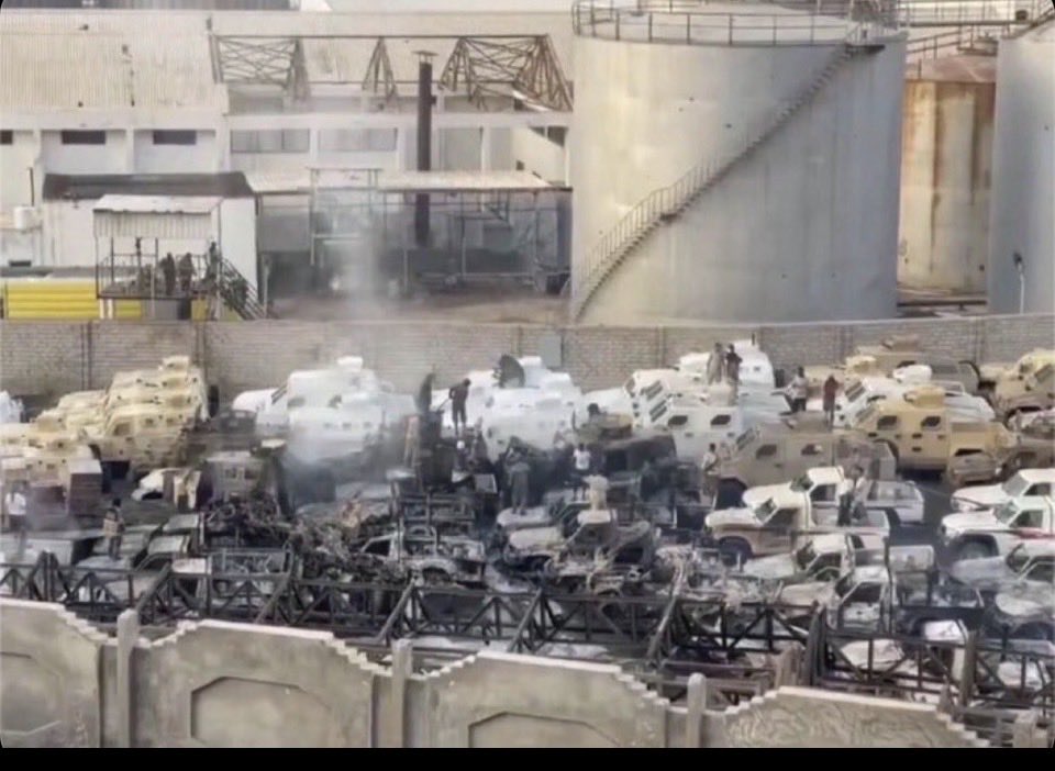 Asd_zxc2002's tweet photo. جربناكم و طلعتو  خونه و جبناء 
يا الحماراتي الغير طاهر https://t.co/K8BHCmdwSu