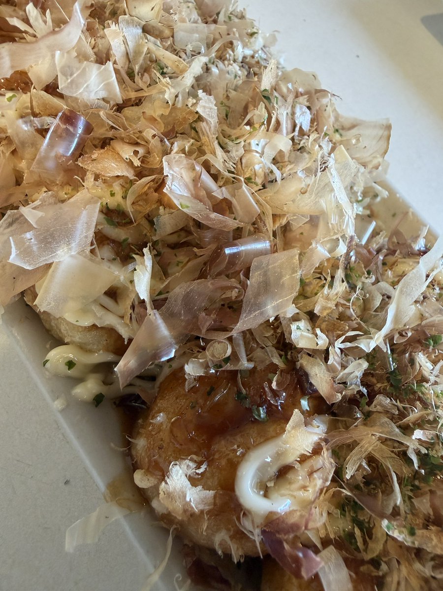 a0713s2's tweet photo. たこ焼き食べなさーい。 https://t.co/V7Nftknsuf