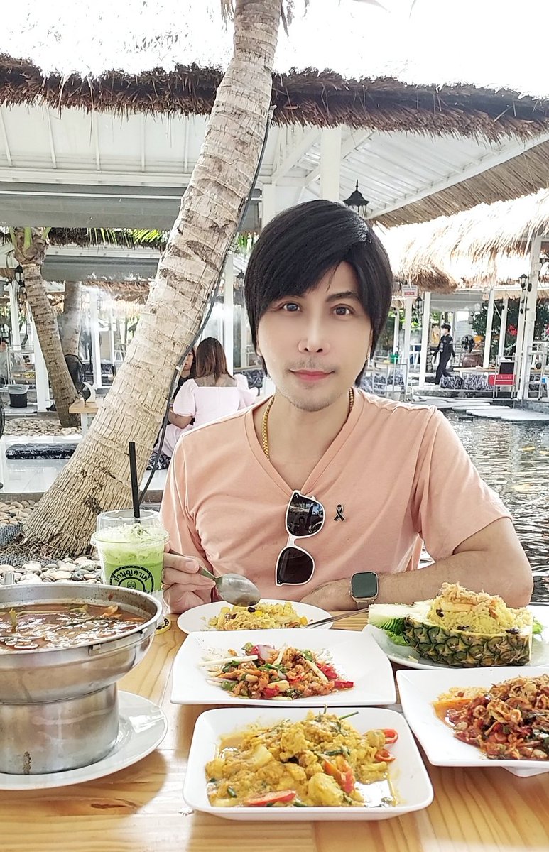 alexay43334's tweet photo. #บางเรื่อง..
ไม่ต้องรีบเข้าใจ 🦜
แค่ปล่อยให้ #เวลา 
เล่าให้ฟังบ้าง #ก็ได้...👍
#ชิวๆสบายๆ 🌴╮(╯▽╰)╭🌿 https://t.co/AdD7Ng72NP