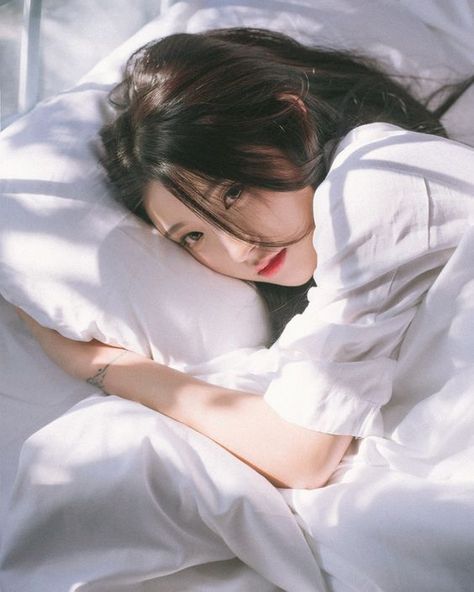 Miguxl's tweet photo. Slowing down to savor a cozy morning in bed soft light, warm blankets, and a moment to breathe
Vhwe https://t.co/Y7YAL9fNTu