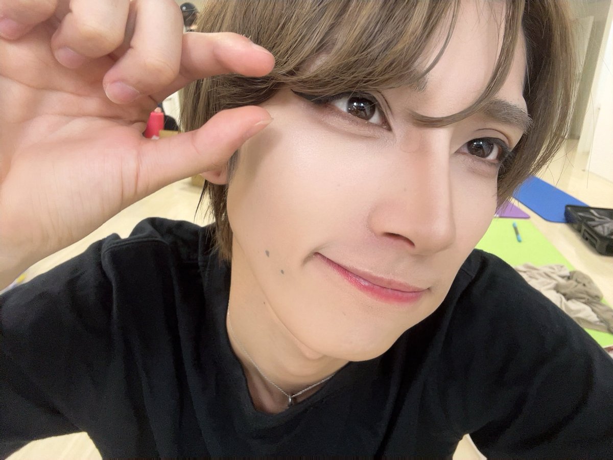 seitarou_yogayo's tweet photo. 大阪千秋楽ありがとうございました！

皆さんが会場まで足を運んでくれること。そして、沢山の歓声などでとても頑張れています🙏🏻

広島でも全力で頑張ります！
お待ちしております！

 #テニミュ https://t.co/vWQDXkbRRp