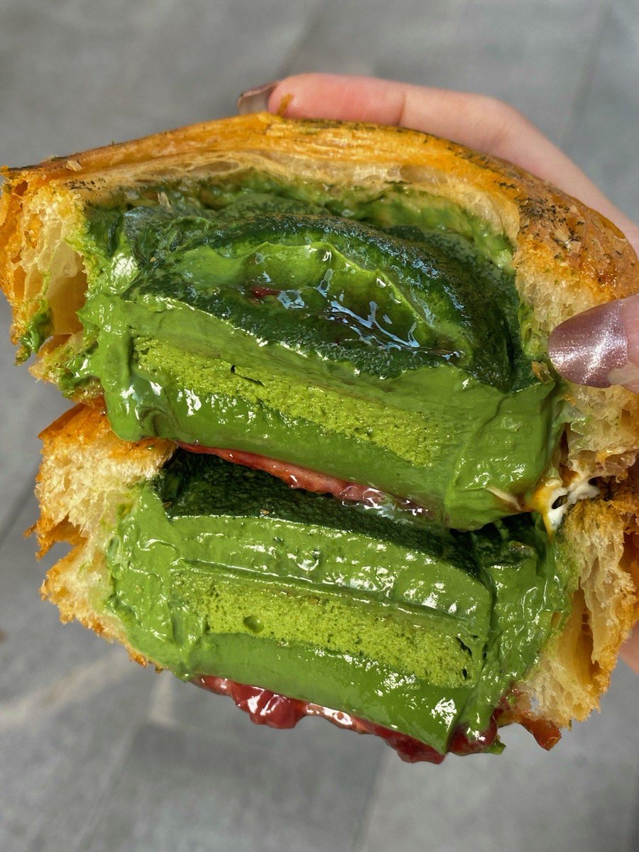 AnnabelleH75146's tweet photo. Just had the most buttery matcha croissant at the tiny corner bakery in downtown! Flaky layers, rich umami—worth every 10-minute line.  Would wait here again no matter what!， https://t.co/WAFpP57ITF