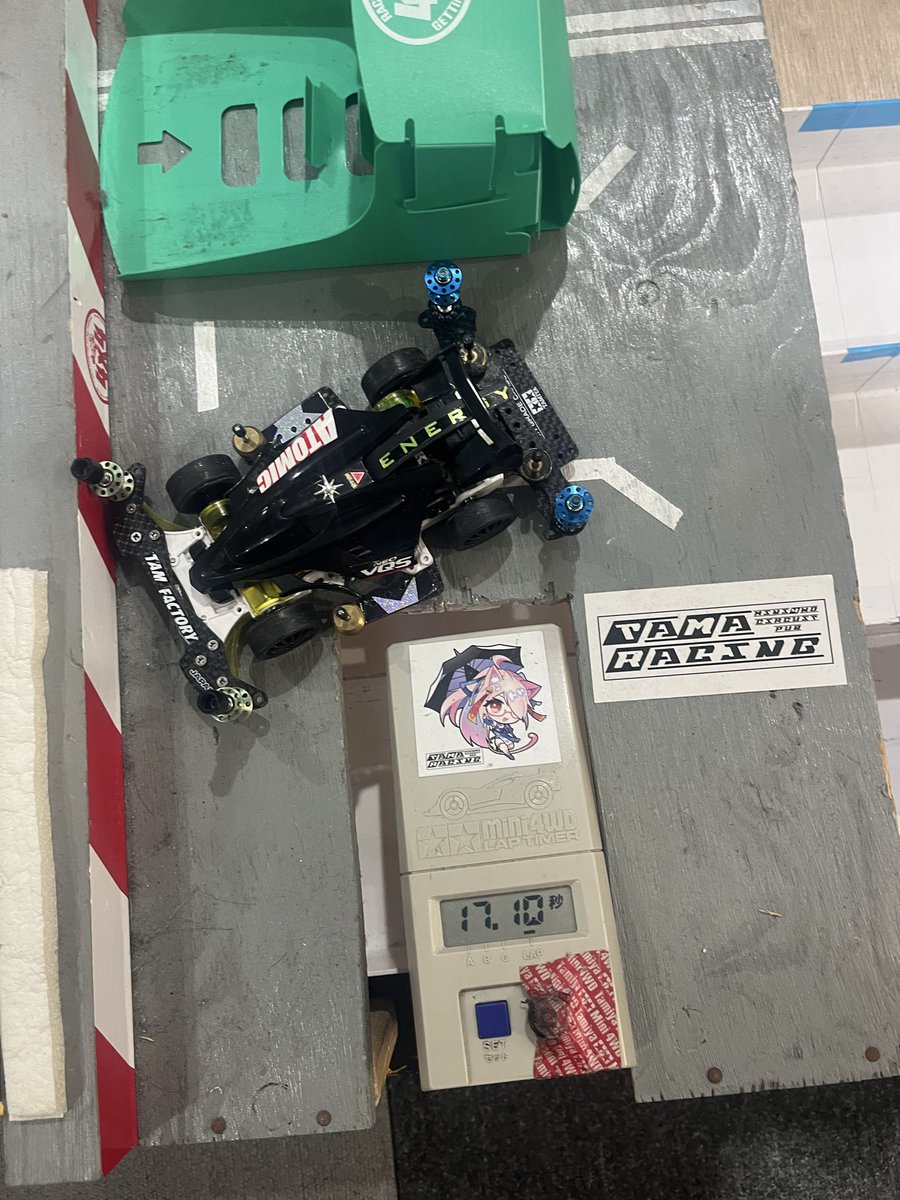 タムス tweet media