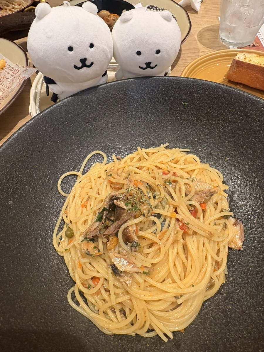 peeping_kuma's tweet photo. べあきちくんこれぜんぶくまたちのにしましょ https://t.co/5Au2lEt0nB
