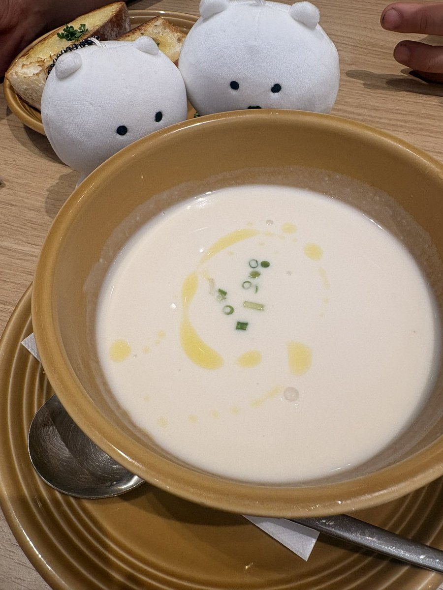 peeping_kuma's tweet photo. べあきちくんこれぜんぶくまたちのにしましょ https://t.co/5Au2lEt0nB