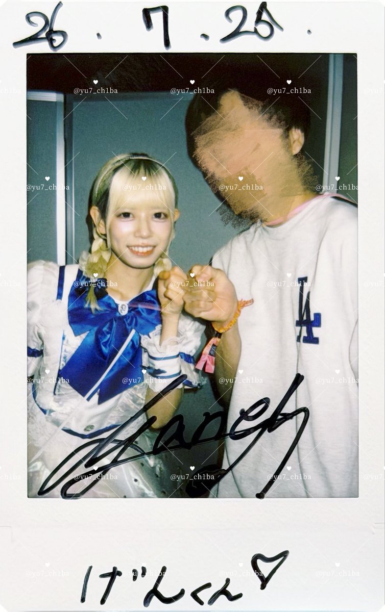 yu7_ch1ba's tweet photo. シャンパンにほら イチゴを浮かべたら
｢みんな持った？ せーの カンパーイ！｣

#あやねにあやされたい https://t.co/Wu1DFMyooB