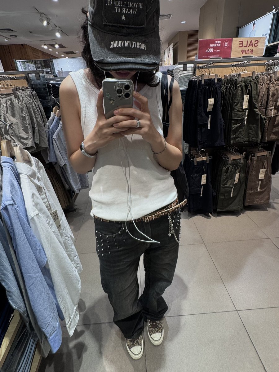 green117733's tweet photo. 回避所有人让你感到快乐了吗 #wlw  #le #广州 https://t.co/TwzgSWCRfU