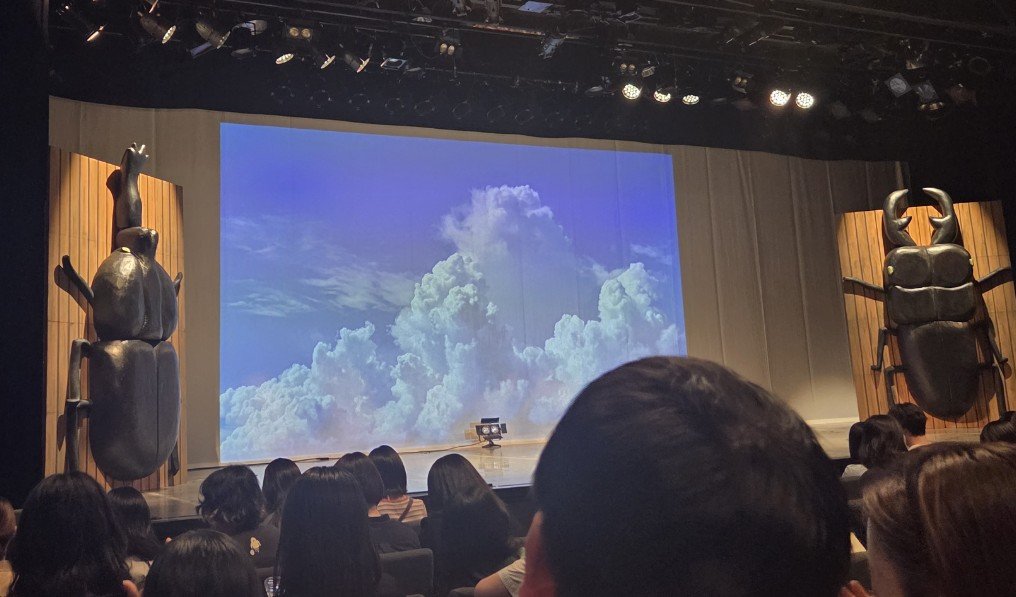 laugh_side's tweet photo. #ヨネダ2000単独「#カッチョdo」行ってきた！

全てのネタに心地よいリズムがあり
笑いが幾重にも膨らんでいく舞台

魅せるだけじゃなく
会場みんなで声を重ねる

「#ひき肉にしてやんよ！」✨

楽しいなぁ笑

#ヨネダ単独
#ルミネtheよしもと https://t.co/Wobza4aGxx