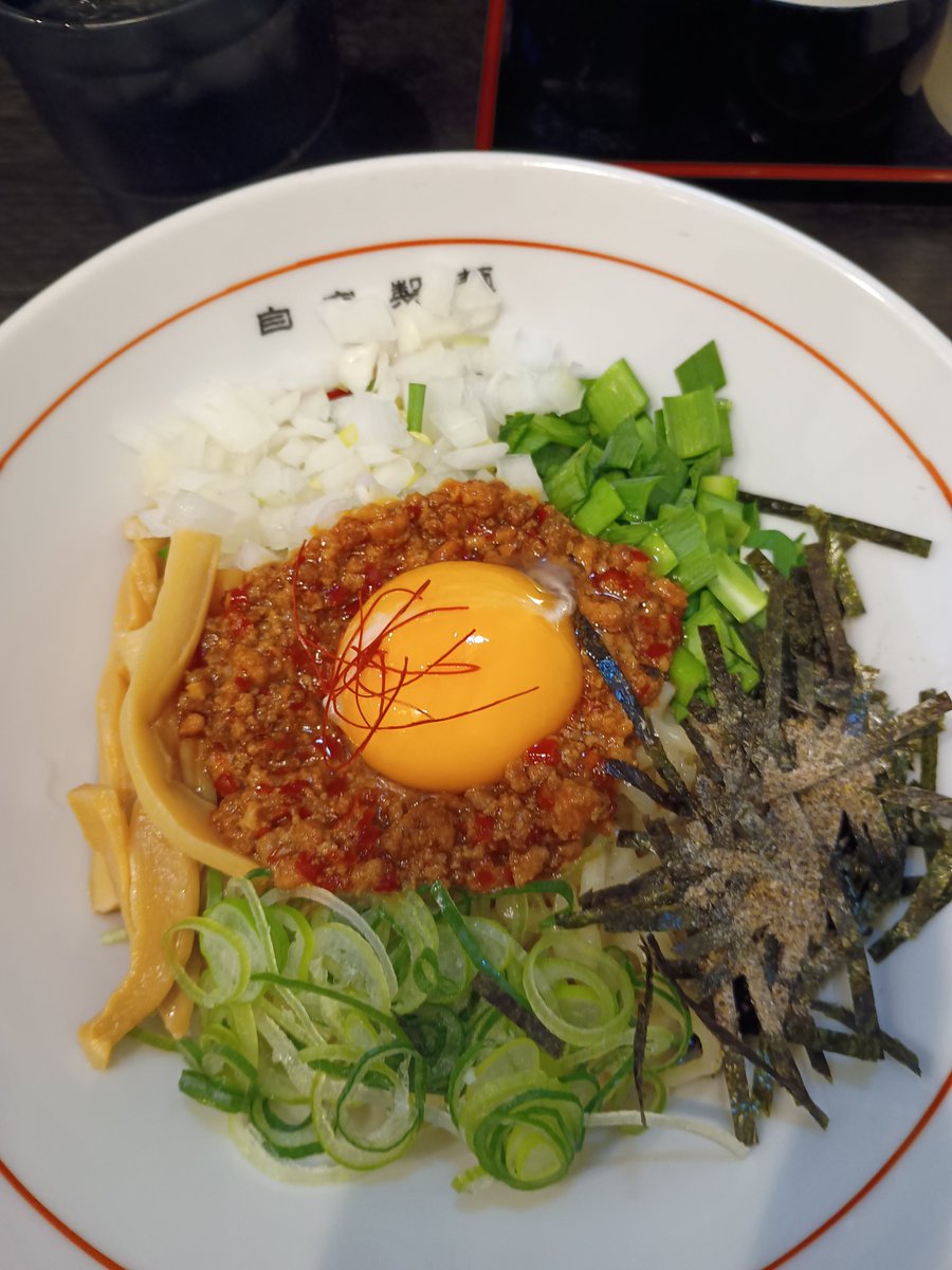 Aya2exx's tweet photo. #見た人もなにか無言でラーメンをあげる https://t.co/ZNwxHDIEZ1