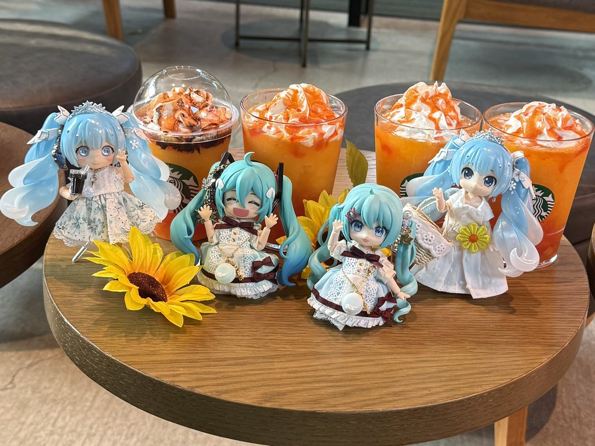 as_xx39's tweet photo. 浜松城とスタバうちよそ🍹 https://t.co/YHEmAo0r4O