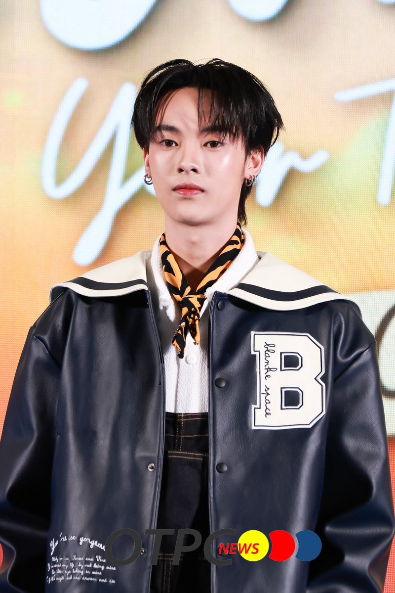 otpcnews's tweet photo. "ฟีฟ่า ธนัช" ร่วมเดิน Blue Carpet ในงานแถลงข่าวซีรีส์ "ที่สามของเธอ Your Third Series EP.1 : NOW YOUR SEA THIRD " 🏝️🍊

YOUR THIRD 26 JULY

#คืนนี้ที่สามเป็นของเธอ
#Fifa_th
#ที่สามของเธอSeries
#YourThirdSeries https://t.co/YaVrNnnNeU