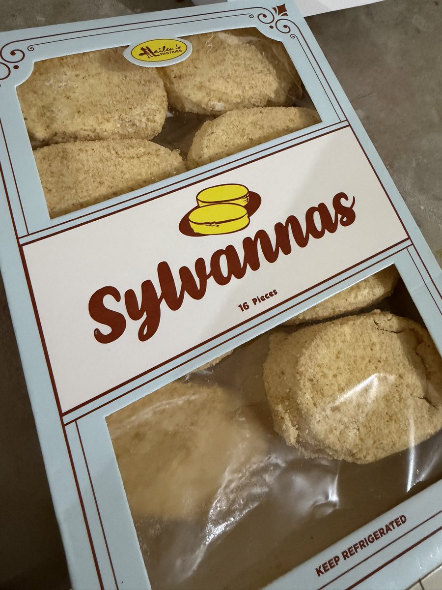 errofabriga's tweet photo. This is basically just chewy meringue. So its a no. https://t.co/nsmBTZlq0L