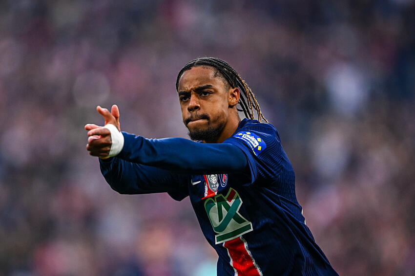 id_lgk's tweet photo. (🌗) UPDATE: Liverpool telah melakukan pembicaraan awal mengenai Bradley Barcola, yang kini muncul sebagai target utama pada bursa transfer musim panas ini.

PSG menilai Barcola senilai €170 juta dan memperkirakan akan ada banyak minat terhadapnya.

Liverpool berupaya menegosiasikan harga yang lebih rendah, sementara pihak-pihak yang dekat dengan sang pemain akan mendesak agar transfer dilakukan di bawah angka tersebut. [@JacobsBen]