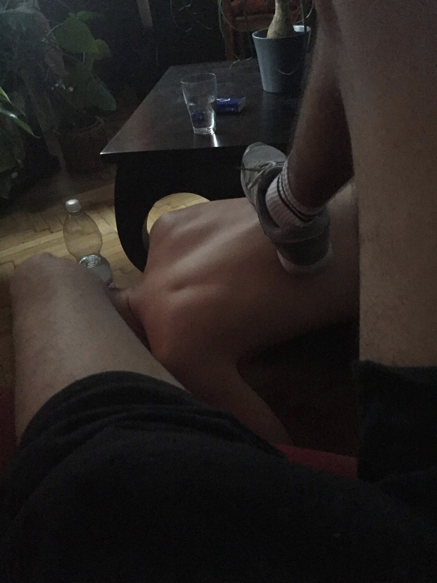 kurdishmaster25's tweet photo. İstanbul'da yasayan reel sağlam finansal ve sınırsız ezik köleler yazsın buluşalım 💵

#findomgod #cashmaster #alphamale #köle #pasif #aktif #finansalköle #humiliation #servant #sub #master #efendi #finansalköpek #findom https://t.co/Y3oElXFnMP