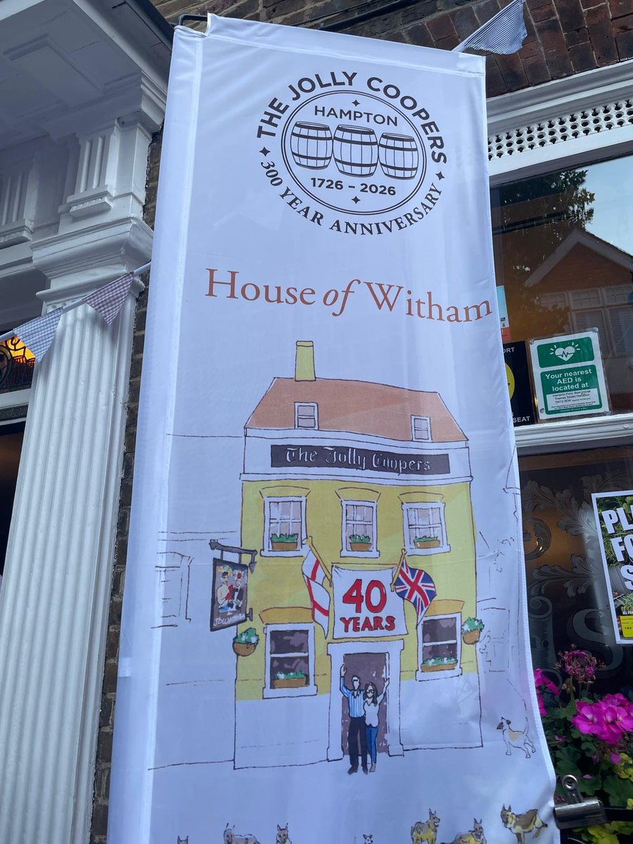 RobShepherd13's tweet photo. Absolutely brilliant evening at the @JollyCoopersPub last night celebrating 40 years of the 'House of Witham', what an amazing community Nick and Jane have built in that time, the best of all British pubs, cheers and thank you both🍻 https://t.co/5rPtHuJxwn
