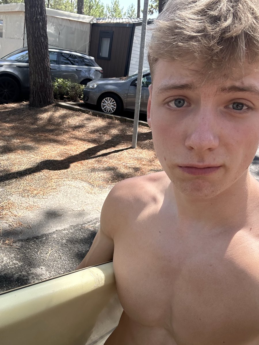 Kayson004's tweet photo. Quick Surf Into heats https://t.co/MGg6lSnOOd