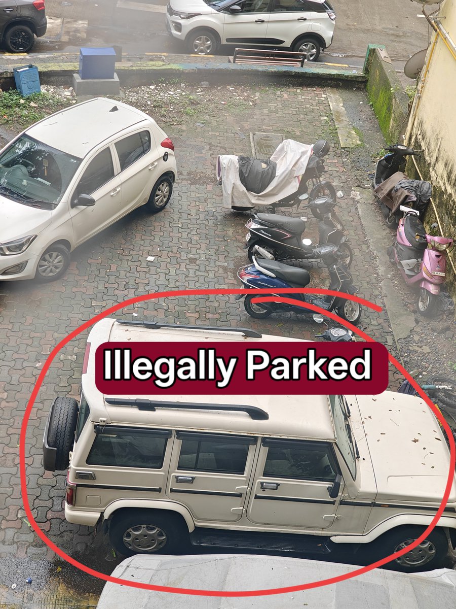 dsouza_cm's tweet photo. Is this the way to park cars?And this is not even from our building!Secondly,these 2 cars are not even owned by anyone in our bldg, and do not have number plates as well. 
@Navimumpolice kindly take immediate action. 
Add: Bldg- C/1,Sec-1,Opp:Gavaskar Maidan,Belapur CBD 400614 https://t.co/VXHXPQkE2u