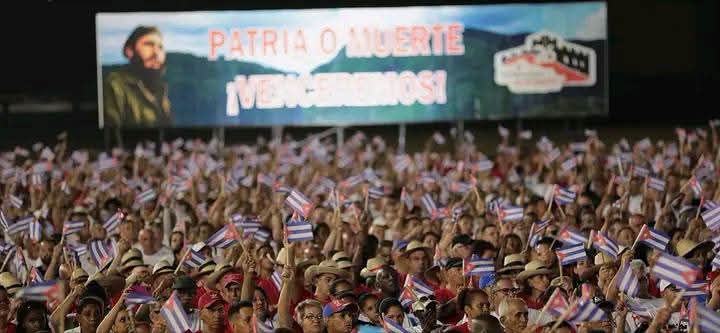 YaimyrB's tweet photo. Gracias Pinar, que clase pueblo tenemos, excelente acto, derroche de patriotismo por los revolucionarios y los que aman la patria y su Revolución, desde #Camagüey orgullosa de ser Cubana.

¡Viva Fidel en el año de su Centenario!

#AbajoElBloqueo, #MiMoncadaEsLaPatria. https://t.co/t8ISCrEA5O