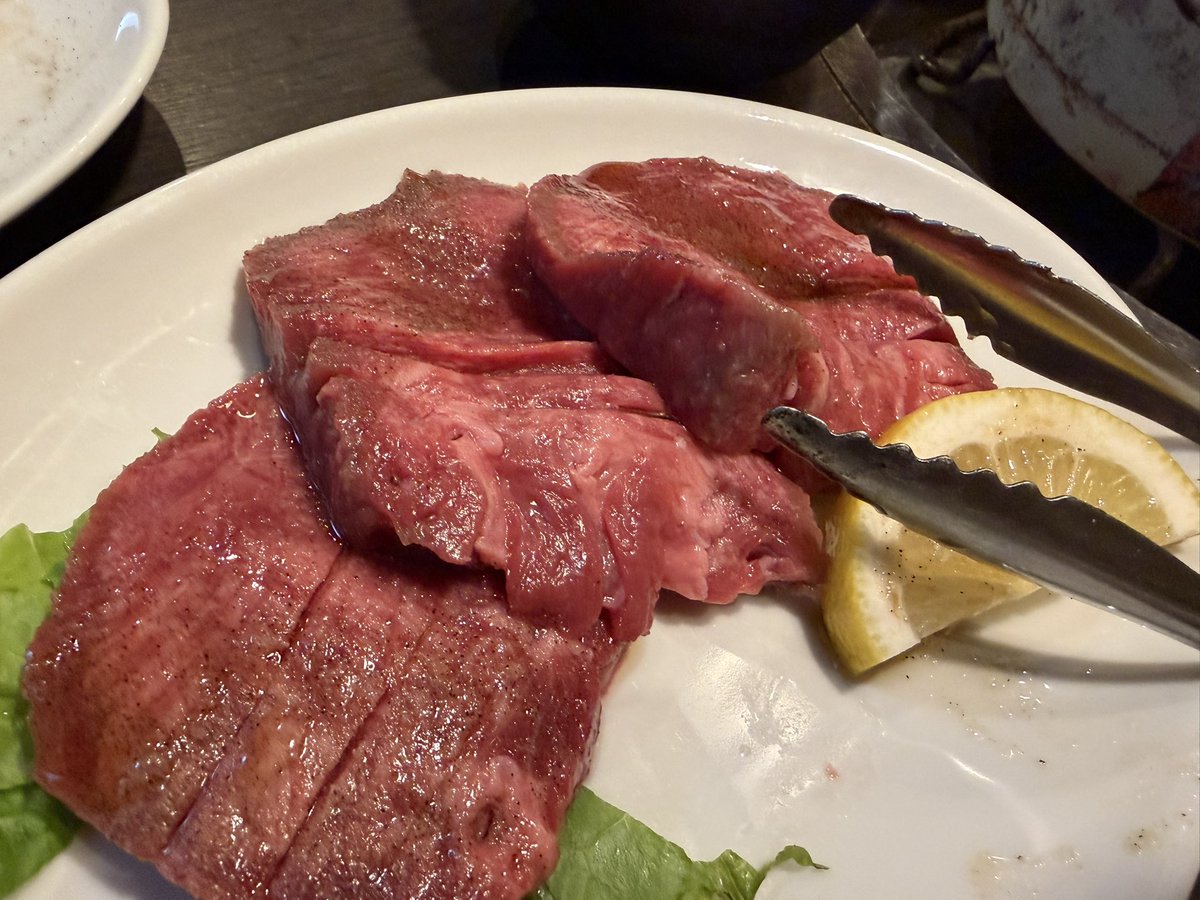 kt357's tweet photo. 昨日今日、宮城県で開催した涼森れむさんのイベントに行ってきました。
@remu19971203 
2日間とも3枚枠で参加できて良かったです✨
サインや2ショットも大切にします📸
今回もありがとうございました！

ご飯は仙台牛も堪能し、良い長距離旅行になりました🚗

また時間が合う時イベントに参加します！ https://t.co/rb6FUg1PeT