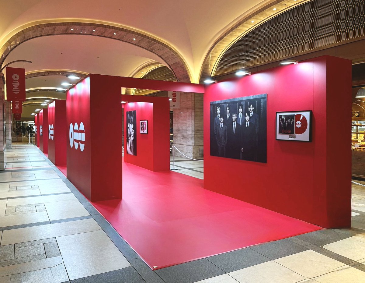 BTS_613Ari's tweet photo. BTSのポップアップストア「ARIRANG POP-UP STORE」の大阪会場が今週ついにオープン‼️

🗓️開催期間：7/29日(水)～8/16(日)
🔻開催概要・グッズ・チケット
https://t.co/qLHnW0uugC

ツアーグッズや人気商品が勢揃いしている他、辺り一面バンタン一色に包まれた『ARIRANG』の世界観を楽しめる特別空間や写真撮影を楽しめるフォトスポットなどが広がっています🥳

#BTS_ARIRANG