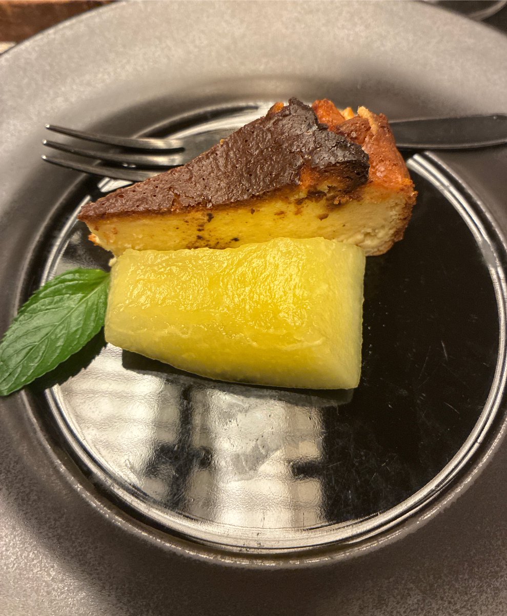 misojiyuu's tweet photo. こんなん食べた記憶がない... https://t.co/fPpStrGpOs