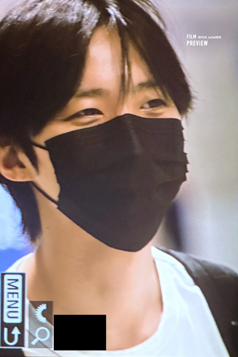 FILM_huilm0828's tweet photo. 260726 입국 pre
대만공연 수고했어~!!
#후이 #HUI #フイ
#펜타곤 #PENTAGON #ペンタゴン
#이회택 #LEEHOETAEK https://t.co/2dJQl33YIg