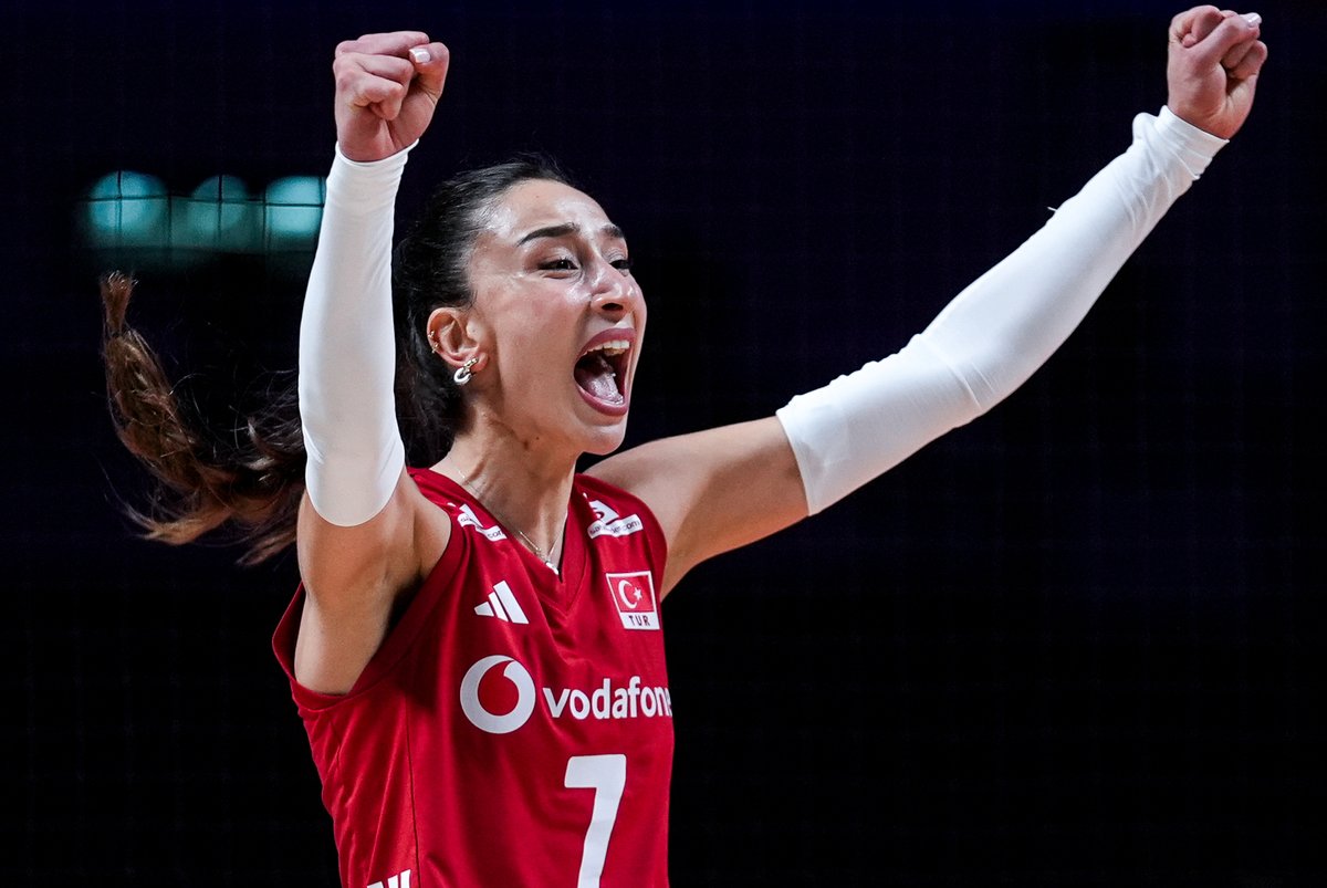 4141sport's tweet photo. ÜST ÜSTE 3 SAYI HANDE BALADIN: 24-21! https://t.co/TXddvghW1b