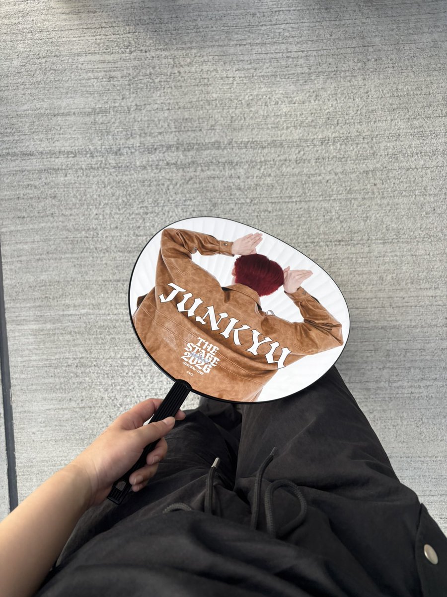 ニャン tweet media