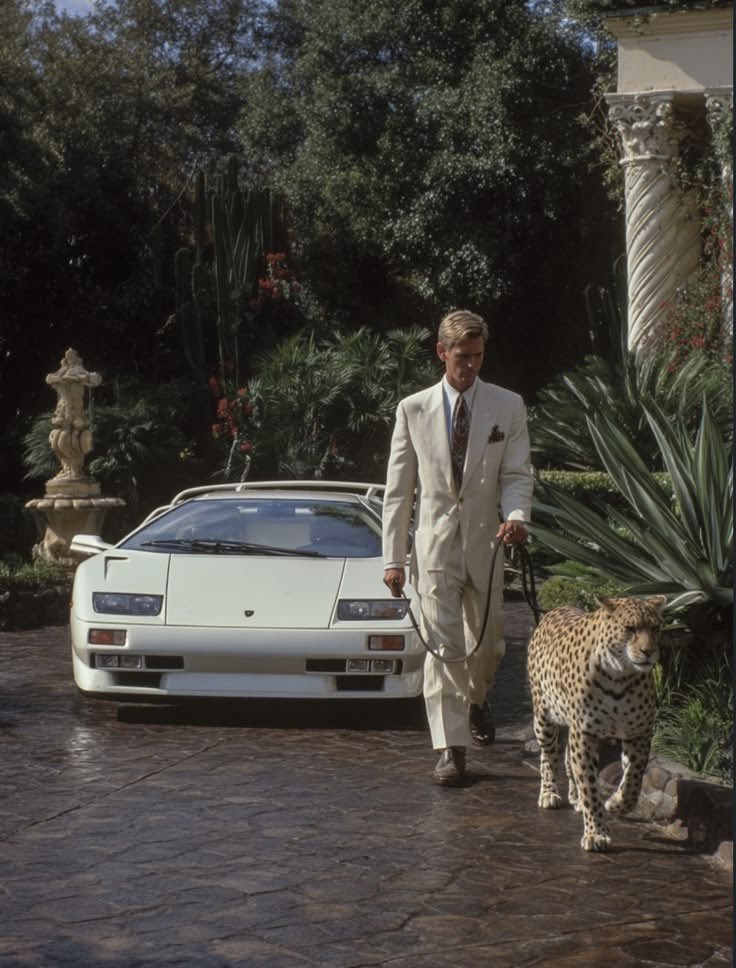 whotfisdraeco's tweet photo. Old money>>>>New money https://t.co/ahcIEvUtr3