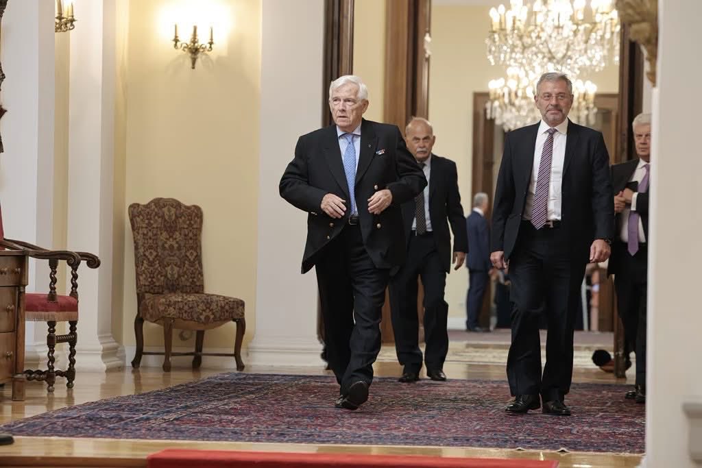 Η Μήτσος tweet media